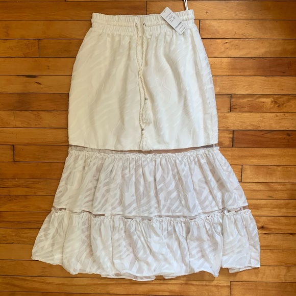 NWT Bebe maxi skirt - Picture 3 of 4